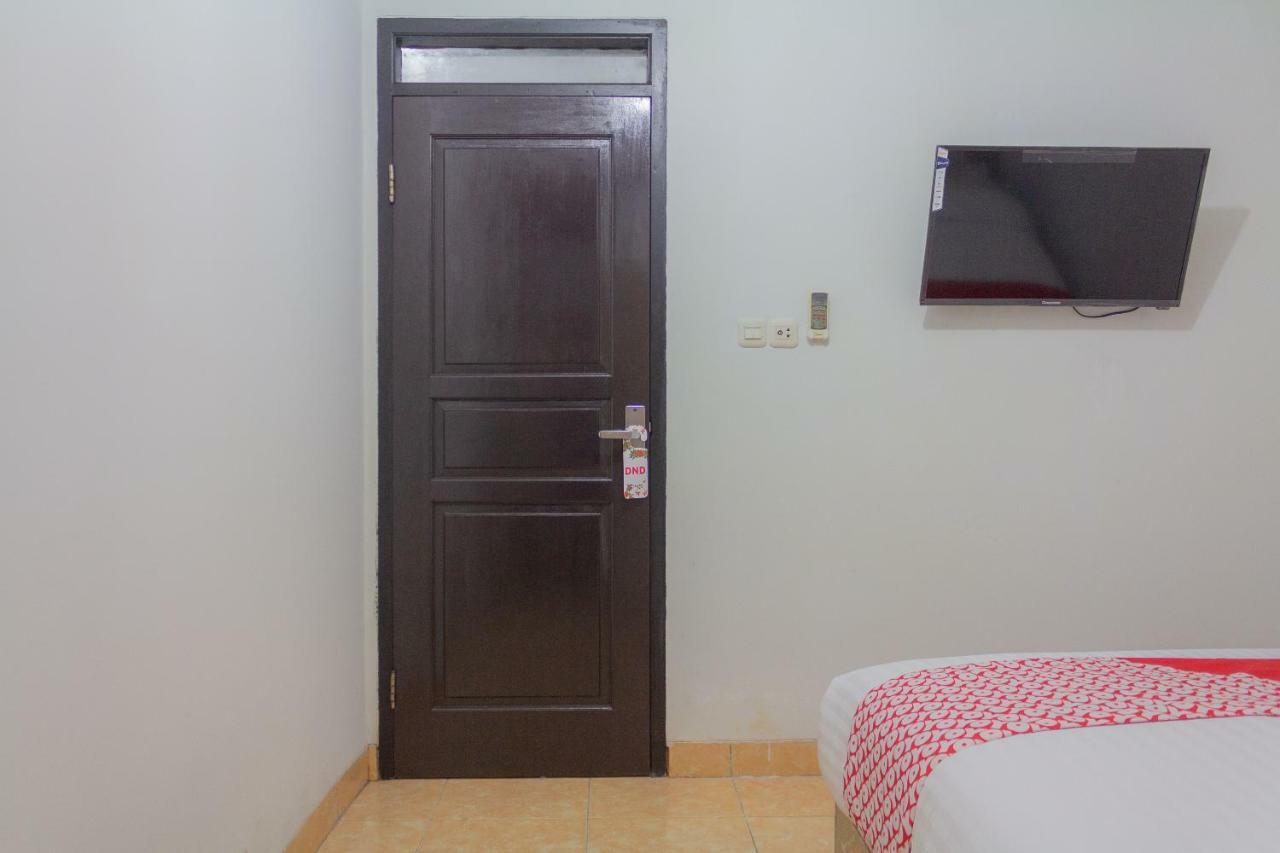 Oyo 649 K68 Residence Jacarta Exterior foto